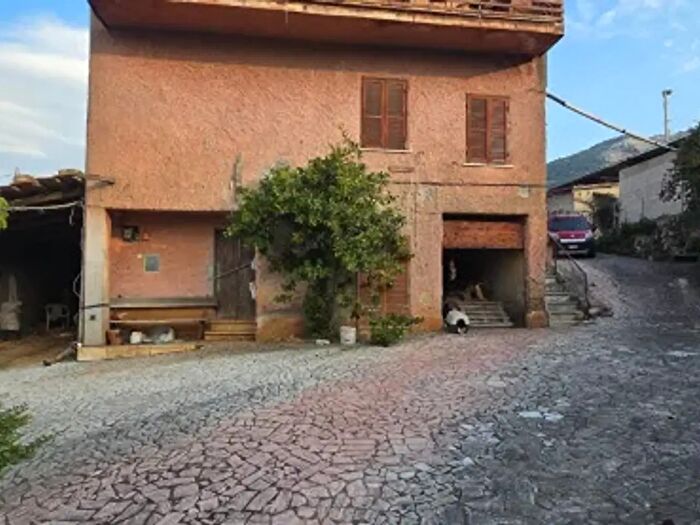 Appartamento trilocale in vendita in Contrada Toce, Cave