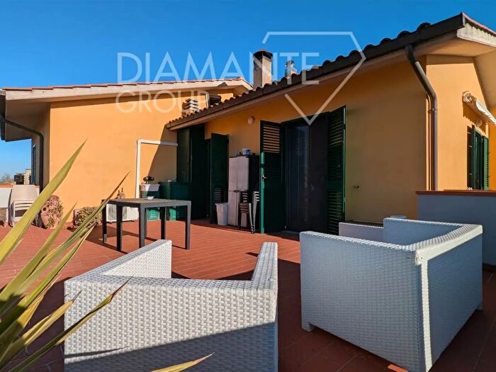 Appartamento quadrilocale in vendita in Castiglione Del Lago