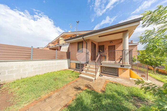 Casa trilocale in vendita in Via Fosso dellOsa, Roma