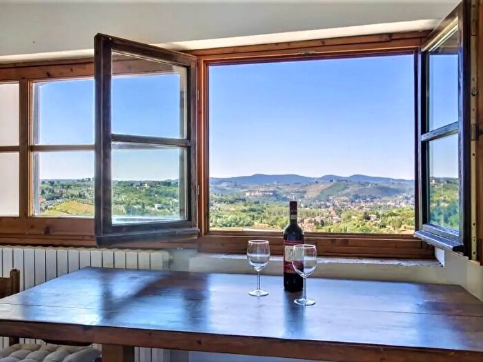 Casa con 5 locali in vendita in Firenze
