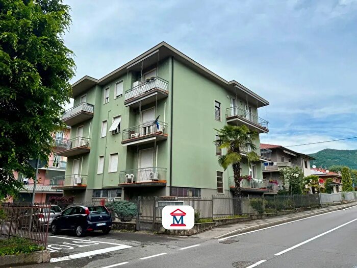 Appartamento trilocale in vendita in Via Zambelli, Sorisole