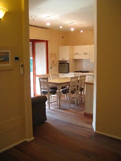 Appartamento trilocale in affitto in Via Padre Ignazio da Carrara, Forte Dei Marmi