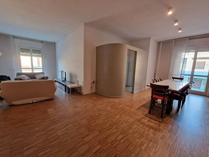 Appartamento trilocale in affitto in Viale Vittorio Alfieri, Valletta Paiolo, Mantova