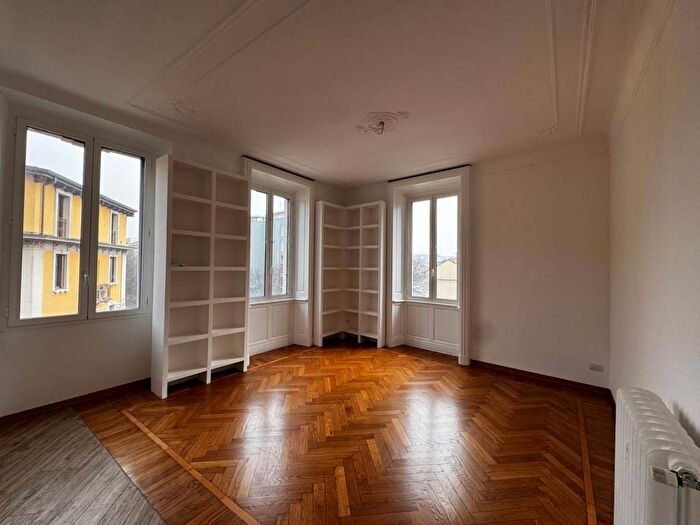 Appartamento trilocale in affitto in Via Spartaco, Cadore, Milano