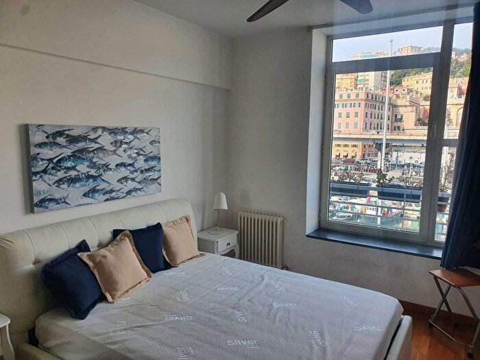 Appartamento bilocale in affitto in Calata Andalò Dinegro, Prè, Genova