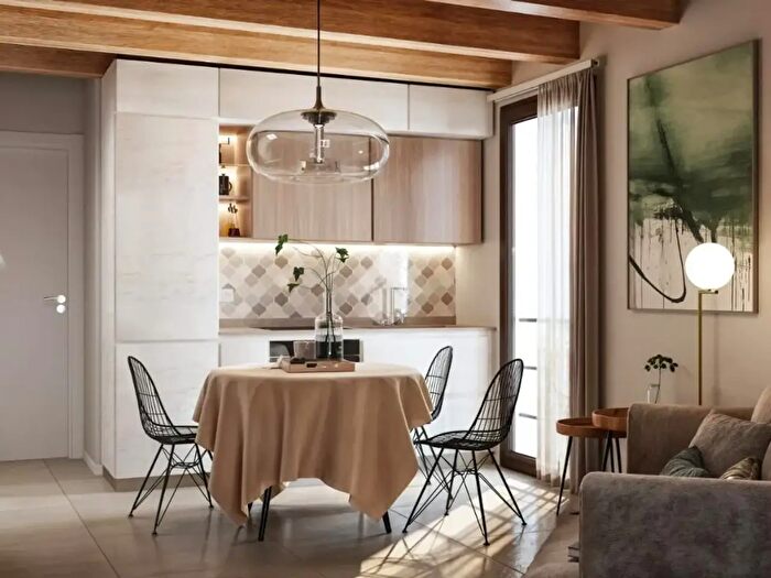 Appartamento trilocale in vendita in Via Giuseppe Garibaldi, San Felice Del Benaco