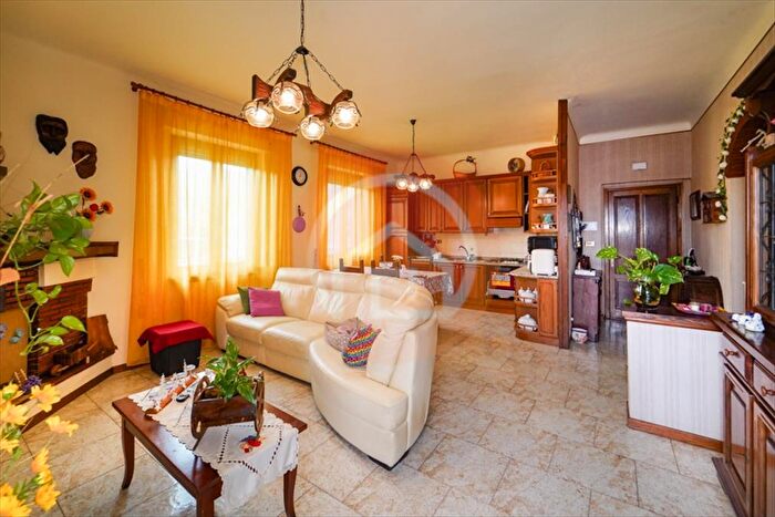 Appartamento trilocale in vendita in Via Nazionale, Coreglia Antelminelli