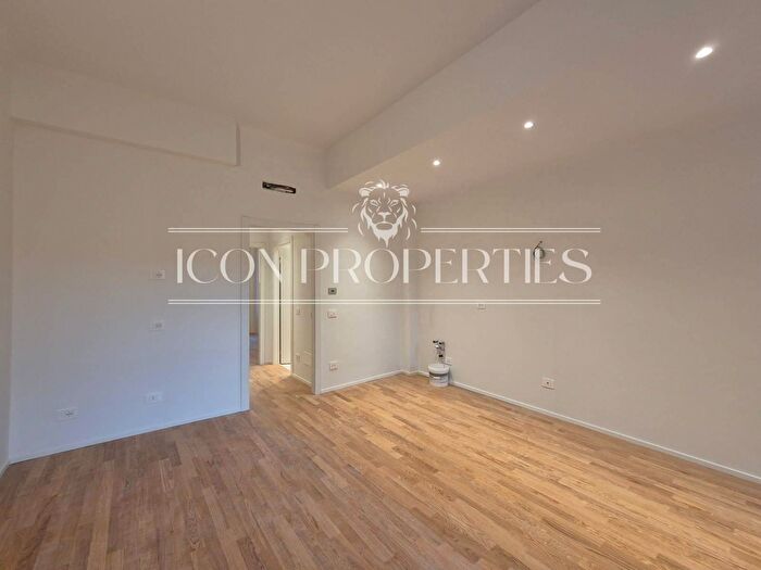 Appartamento bilocale in vendita in Via Luigi Porro Lambertenghi, Milano