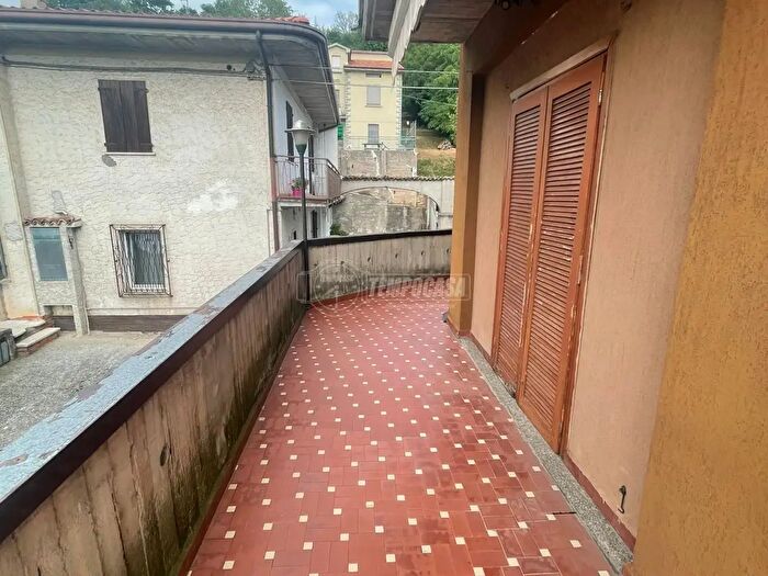 Appartamento trilocale in vendita in Via Tullio Dandolo, Adro