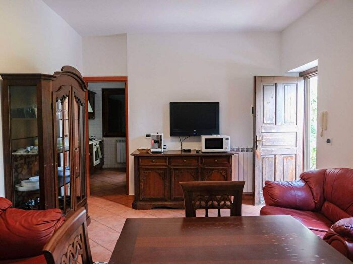 Appartamento con 5 locali in affitto in Via Miseno, Mondello Valdesi, Palermo