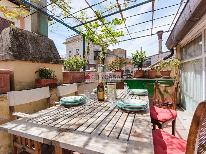 Casa con 5 locali in affitto in Largo dei Librari, Campo de Fiori, Roma