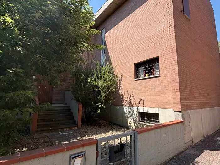 Casa con 7 locali in vendita in Modena