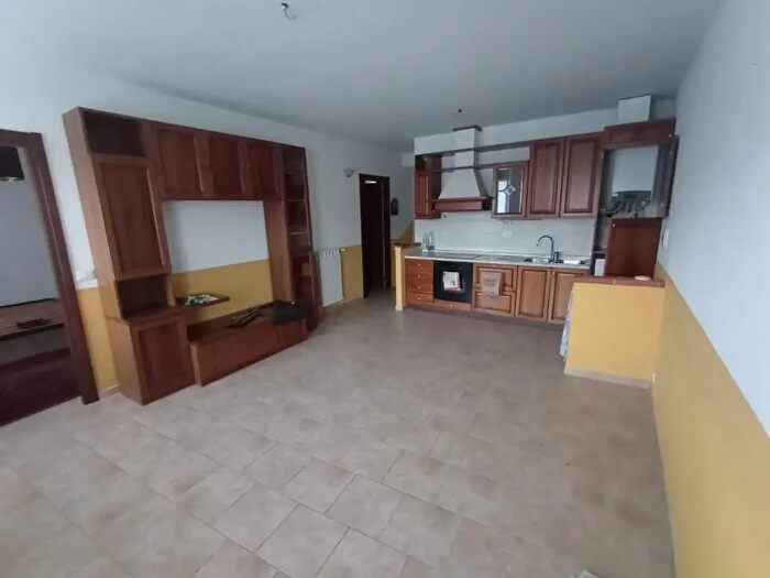 Casa trilocale in vendita in Via Capitano De Guglielmi, Cesio