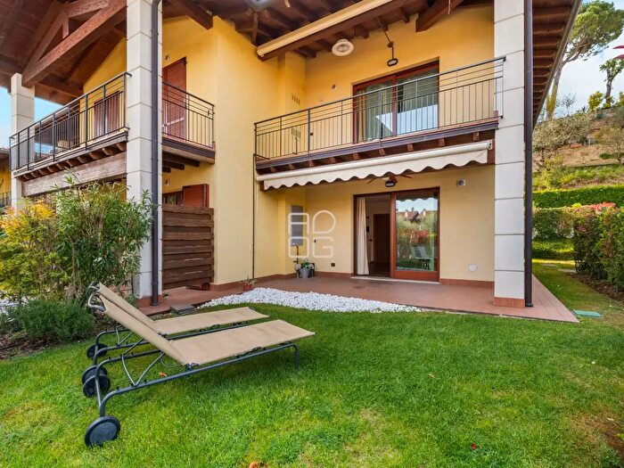 Appartamento bilocale in vendita in Via Pergola, Moniga Del Garda