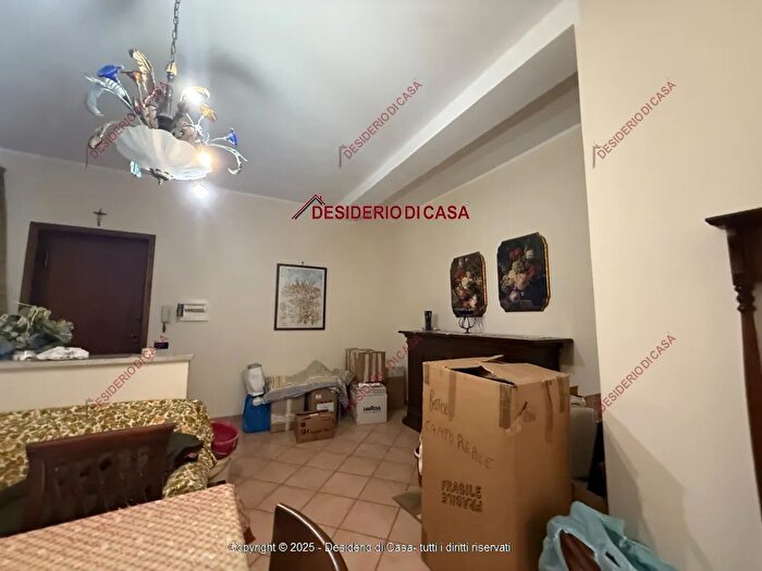 Appartamento trilocale in vendita in Via Dante Palermo, Palermo