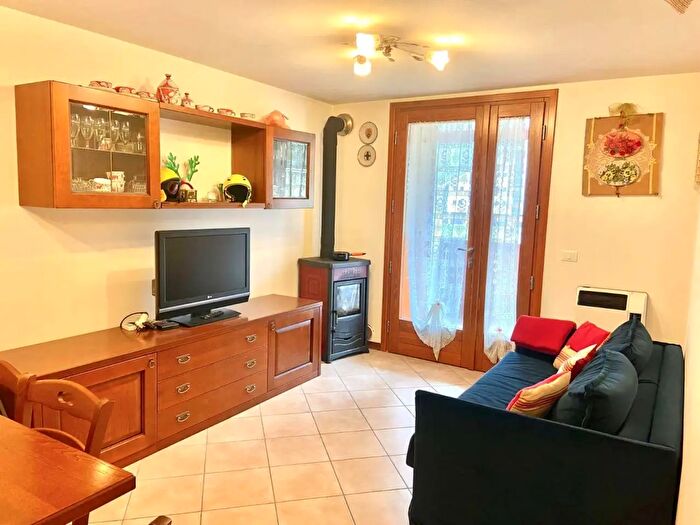 Appartamento trilocale in affitto in Aviano