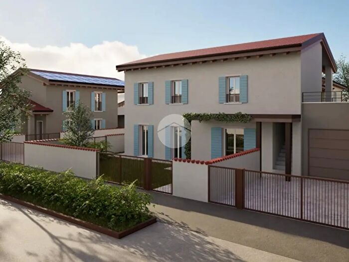 Appartamento trilocale in vendita in Str Cimitero, Monzambano