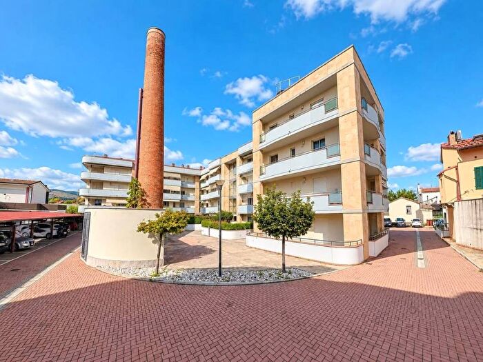 Appartamento trilocale in vendita in Via della Colombina, Capalle La Villa Esselunga, Campi Bisenzio
