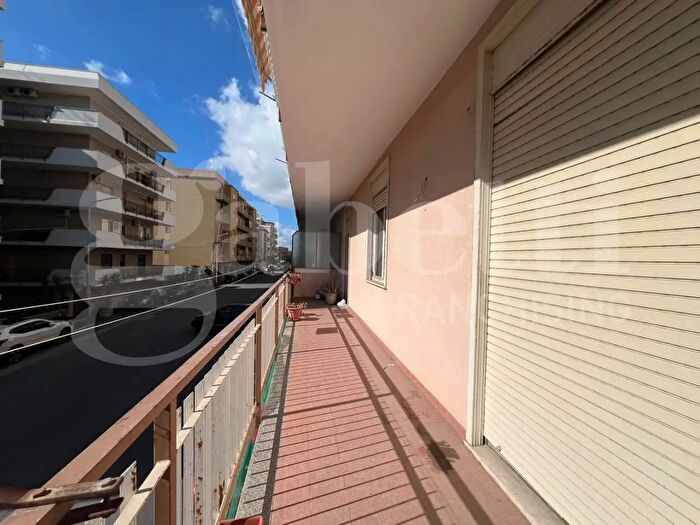 Appartamento con 5 locali in vendita in Via Sofio Ferrero, Siracusa