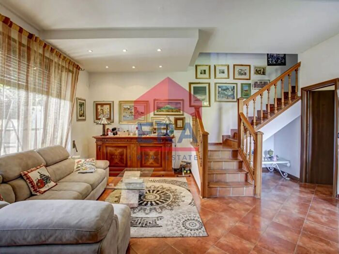 Casa trilocale in vendita in Viale Piave, Ardea