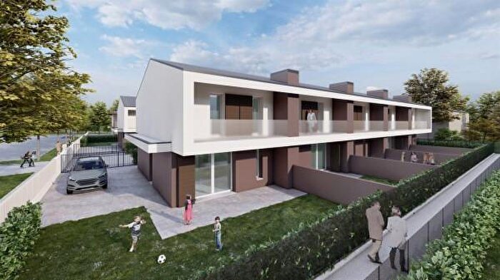 Casa con 5 locali in vendita in Via Romagnoli, Faenza