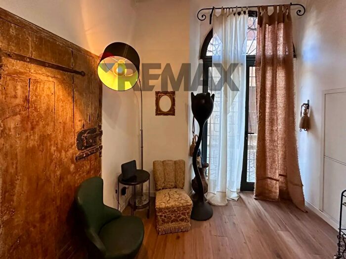 Appartamento trilocale in affitto in Via della Lungaretta, Roma