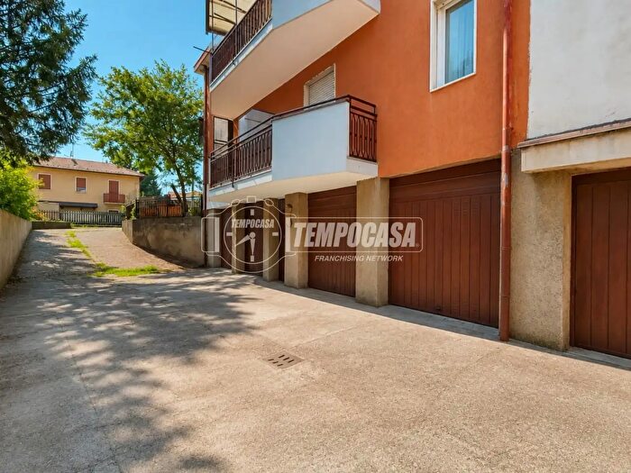 Appartamento trilocale in vendita in Via Principale, Correzzana