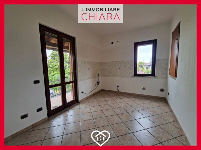 Appartamento trilocale in affitto in Cocquio, CocquioTrevisago