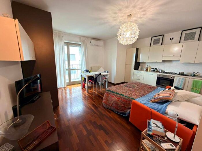 Appartamento monolocale in affitto in Via Paolo Maspero, Molise Cuoco, Milano