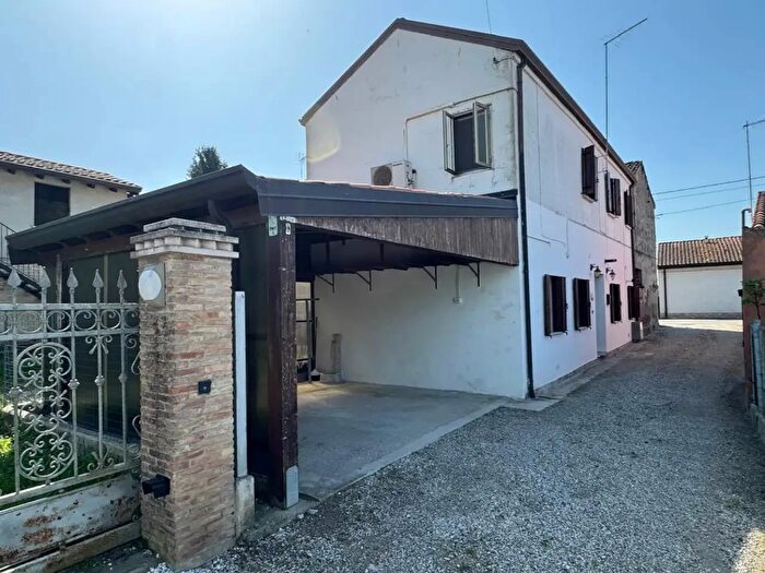 Casa quadrilocale in vendita in Via Ca Labia, Cavarzere