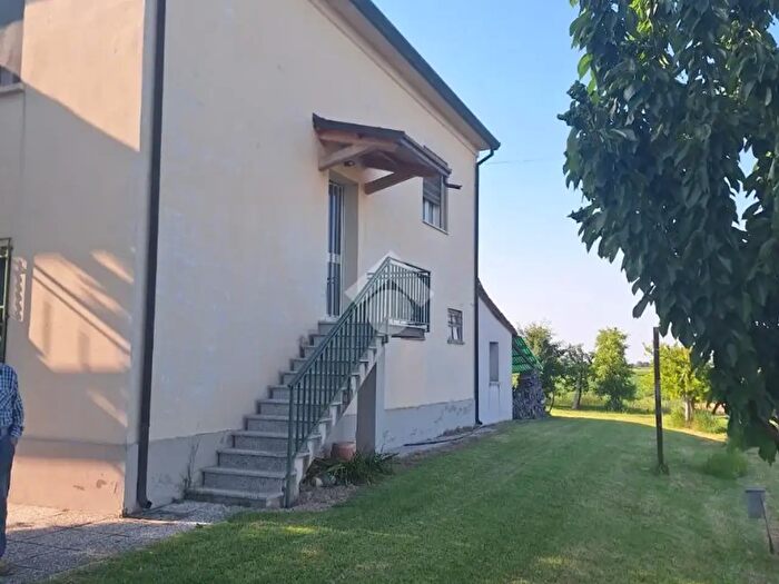 Casa con 5 locali in vendita in Via del Prato, Bagnacavallo