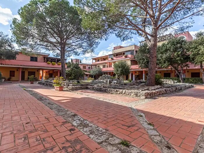 Appartamento trilocale in affitto in Via Isola Padron Fiaso, Olbia