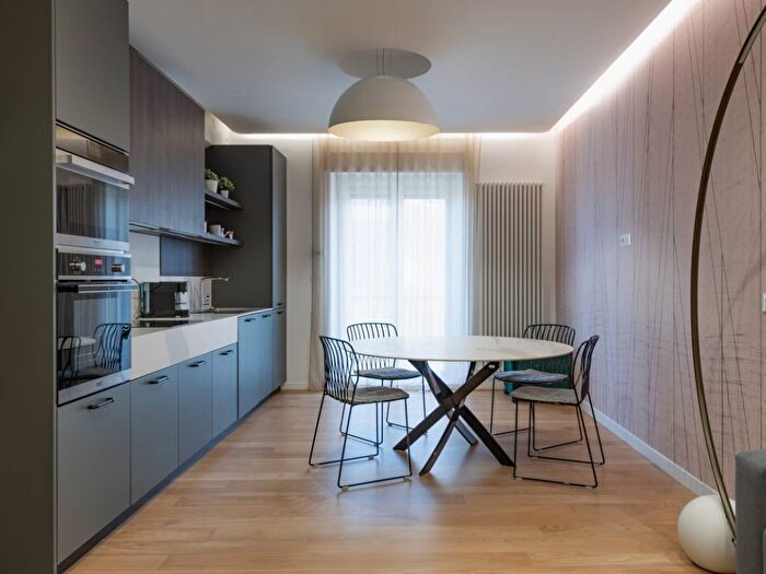 Appartamento trilocale in affitto in Via Roma, Torrevecchia, Torrevecchia Teatina