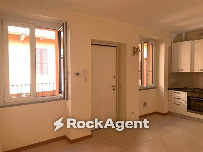 Appartamento trilocale in affitto in Via Paullo, Cadore, Milano