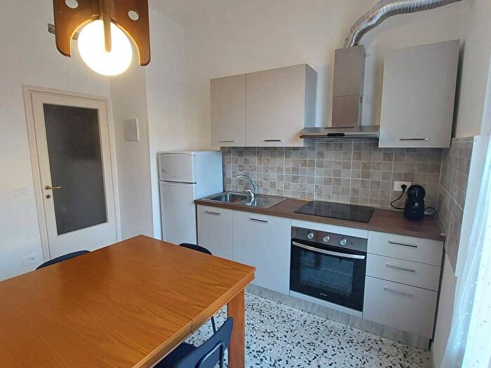 Appartamento trilocale in affitto in Via Reginaldo Giuliani, Careggi Rifredi Dalmazia, Firenze