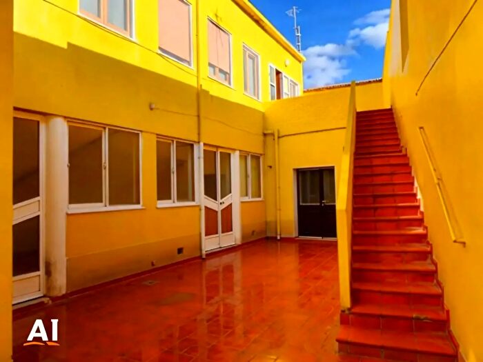 Casa con 9 locali in vendita in Quartu SantElena