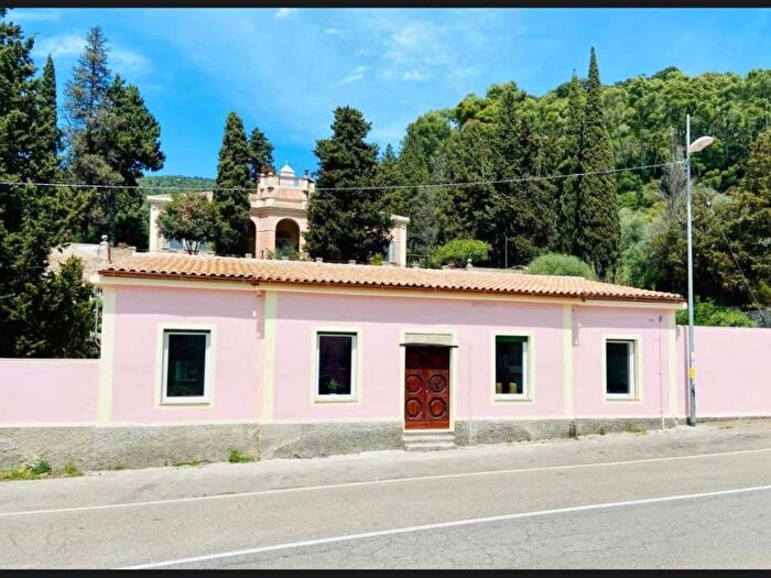 Appartamento trilocale in affitto in Strada Statale Orientale Sarda, San Gregorio, Sinnai