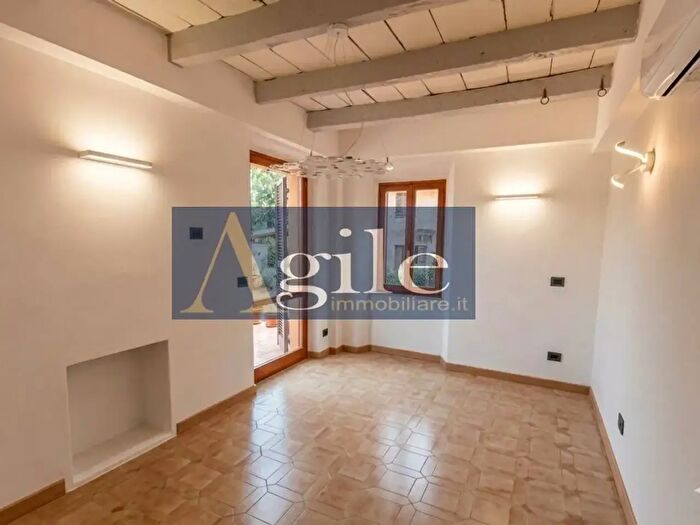 Appartamento trilocale in vendita in Via Vittorio Emanuele, Colli Del Tronto