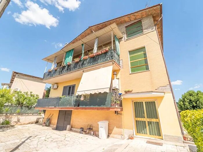 Appartamento quadrilocale in vendita in Via Colle di Mitriano, Guidonia Montecelio