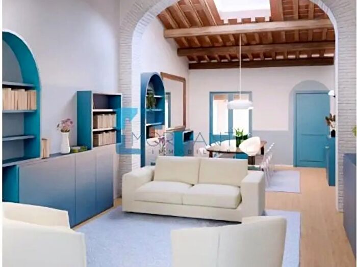 Appartamento trilocale in vendita in Pietrasanta