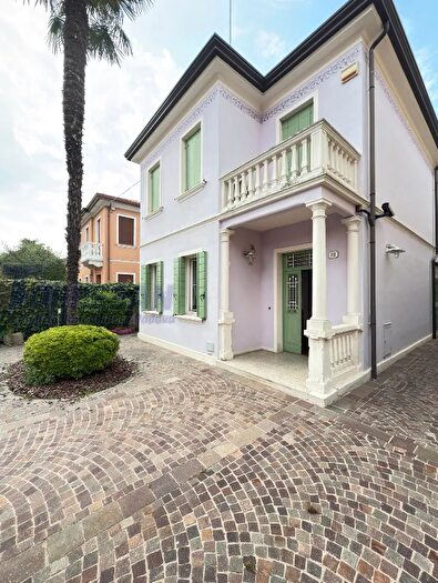 Casa trilocale in vendita in Via Domenico Cimarosa, Padova