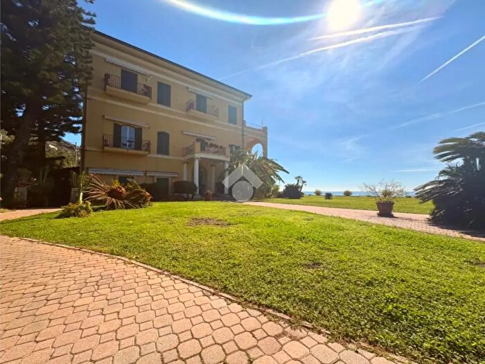 Appartamento bilocale in vendita in Via Romana, Ventimiglia