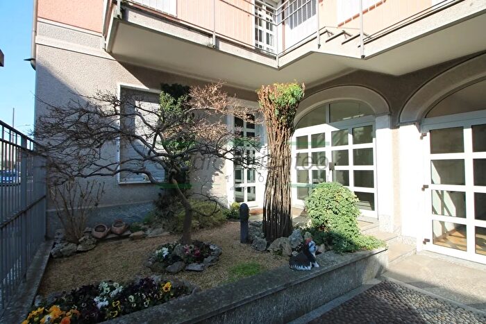 Casa con 6 locali in vendita in Via Santuario, Cesano Maderno