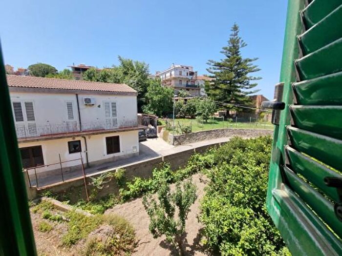 Appartamento bilocale in vendita in Via Calabrella, Messina