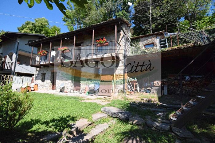 Casa trilocale in vendita in Via Massera, Prarostino