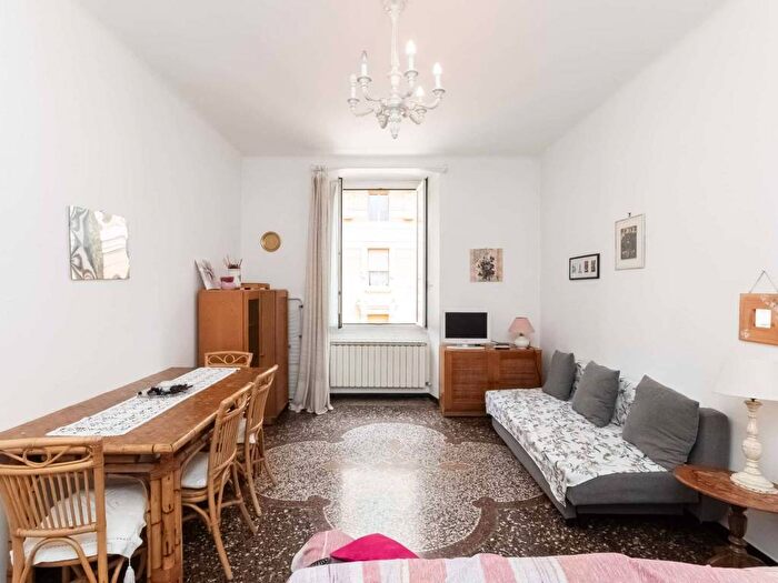 Appartamento trilocale in affitto in Via Pisacane, Foce, Genova