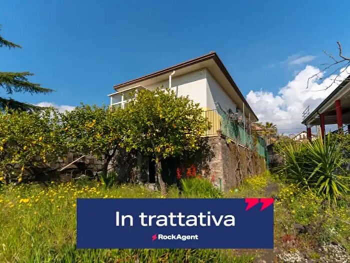 Casa trilocale in vendita in Via Tremonti, Pedara