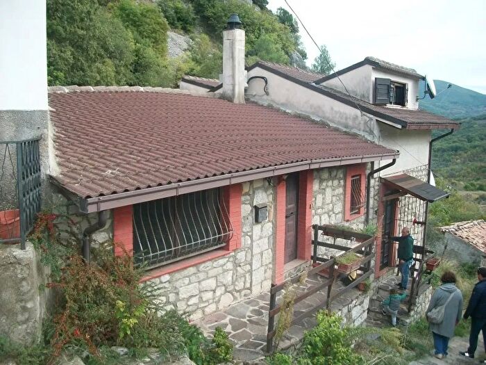 Casa con 6 locali in vendita in Lanciano