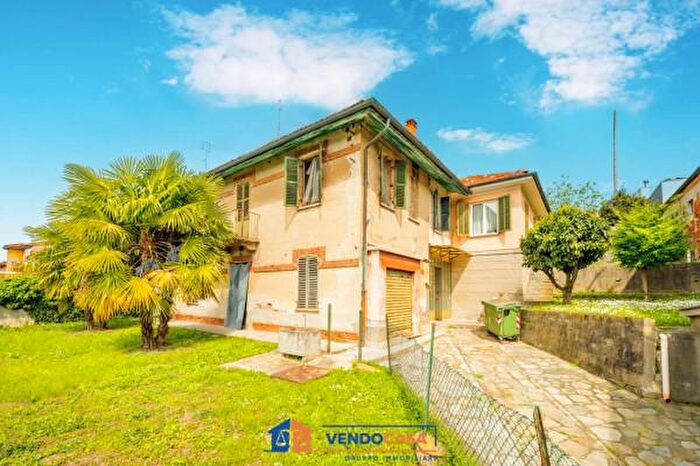 Casa con 6 locali in vendita in Via Torquato Tasso, Fossano