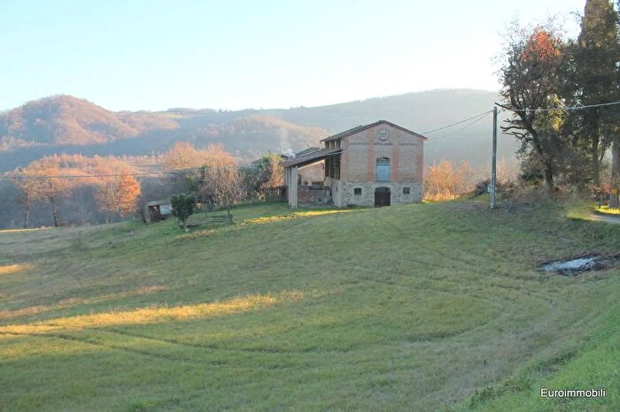 Casa bilocale in vendita in Mulazzano Monte, Lesignano De Bagni